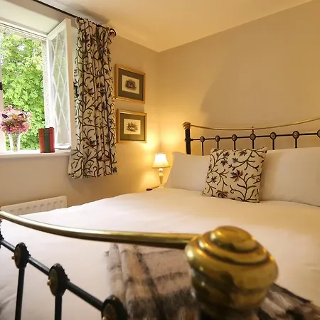 Schoolhouse At Annaghmore * Collooney